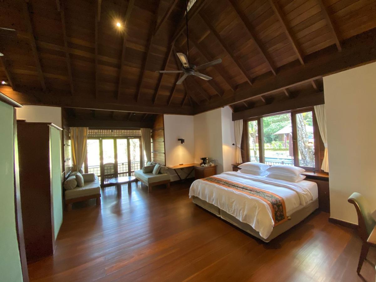 Saujana Private Villas ダタイ湾 エクステリア 写真