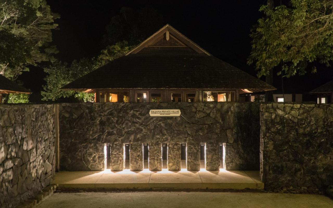 Saujana Private Villas ダタイ湾 エクステリア 写真